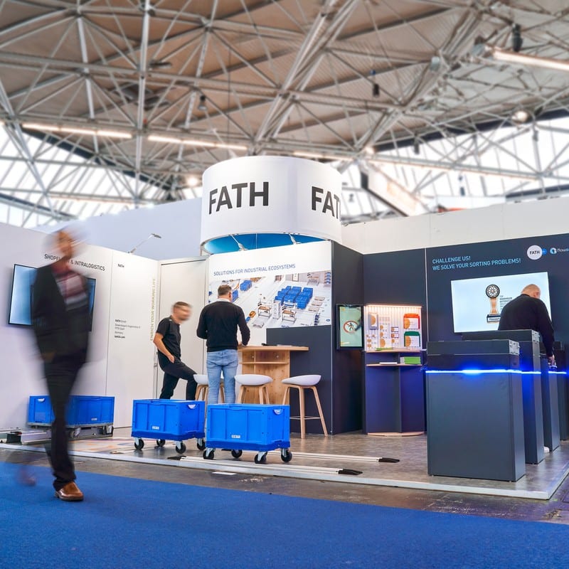 Konzeption, Produktion und europaweiter Fullservice-Betrieb eines modularen Messestand-Systems im Markenlook.